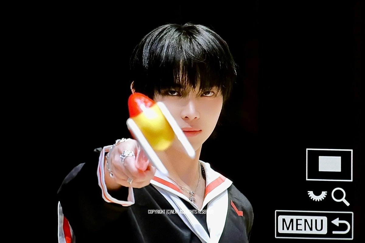 setupahyperlink's tweet image. #SameEnergy #무력소녀