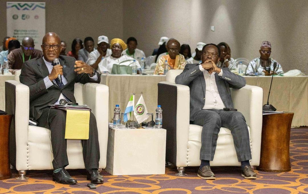 OoasWaho's tweet photo. ECOWAS HEALTH MINISTERS ADOPT FREETOWN CHARTER ON MATERNAL, NEWBORN AND CHILD HEALTH AND REGIONAL FRAMEWORK TO ACCELERATE MALARIA ELIMINATION.

The 27th Ordinary Session of the Assembly of Health Ministers of the Economic Community of West African States (@ecowas_cedeao) concluded on 25 April 2026 in Freetown with the adoption of major strategic decisions aimed at accelerating malaria elimination, reducing maternal, newborn and child mortality, and strengthening health systems across the region.

Over two days of high-level deliberations, Ministers of Health endorsed the Regional Framework for Malaria Elimination, adopted the Freetown Charter on accelerating the reduction of maternal, newborn and child mortality, and reaffirmed their collective commitment to advancing sustainable and resilient health financing in #ECOWAS Member States.

The Assembly also reviewed the 2025 Annual Report of the West African Health Organisation (@OOASWAHO), taking stock of progress made while highlighting persistent challenges affecting the performance and impact of health interventions in the region. Particular emphasis was placed on the need to improve efficiency, strengthen accountability, and enhance domestic resource mobilisation in a context of declining external funding.

Deliberations further underscored the urgency of intensified, coordinated regional action to address malaria as a major public health priority, while reinforcing broader efforts to improve health outcomes and build more resilient health systems.

The session concluded with the adoption of the final report and official communiqué, read by the representative of the Minister of Health of Ghana, capturing the key decisions, strategic orientations, and commitments made by Member States.