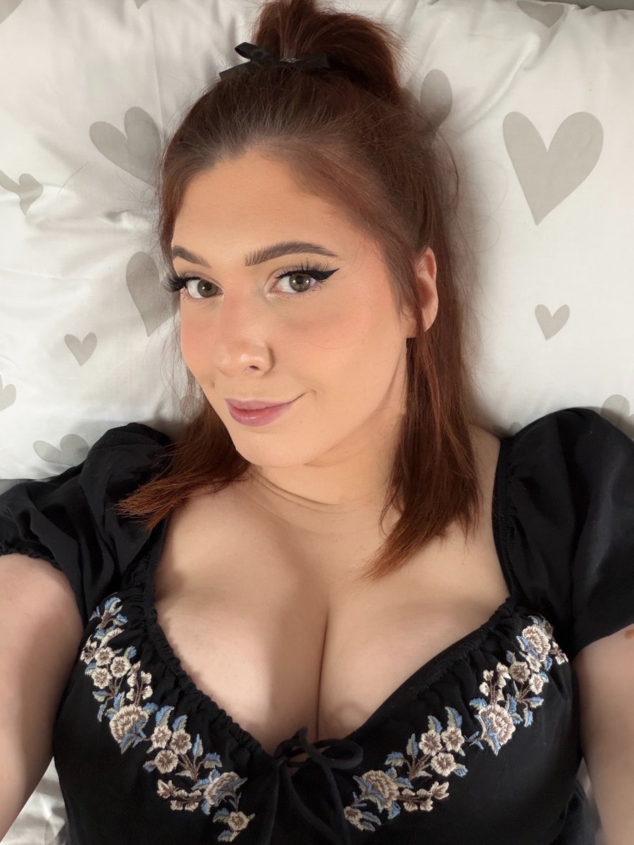 Katie | 6'9” 🥰 tweet media
