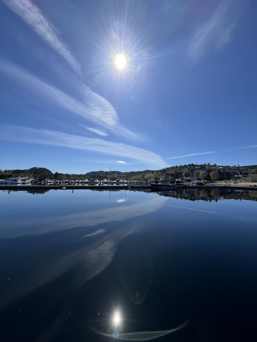 ShahidMAskerN's tweet image. Good evening friends 💙☀️🌊⚓️🥂
#Sætre #Norway