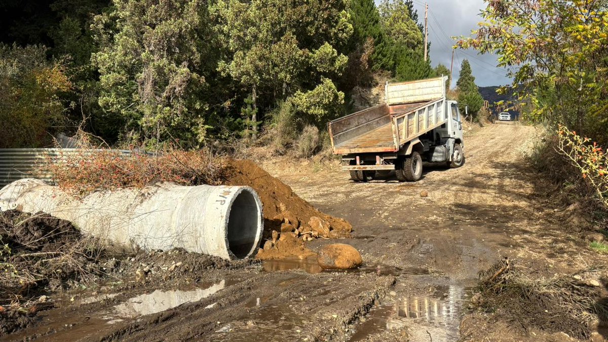 municipalidadeh's tweet photo. Se colocó la alcantarilla y se ensanchó el camino en el callejón Mayorga

Mirá la nota completa en nuestra web 👇
https://t.co/HlE5wBJk7W https://t.co/Z9F5pD5FrE