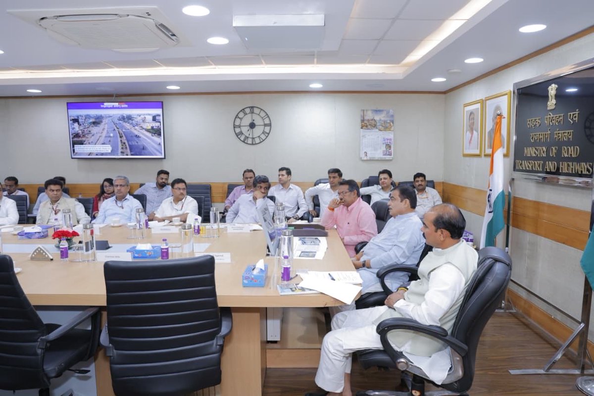 hdmalhotra's tweet image. Under the chairmanship of Hon’ble Minister Shri @nitin_gadkari , reviewed the ongoing maintenance projects of @NHAI_Official and @MORTHIndia in the states of #Bihar and #Odisha, along with Hon’ble MoS Shri @AjayTamtaBJP ji.

The meeting focused on improving road quality, ensuring
