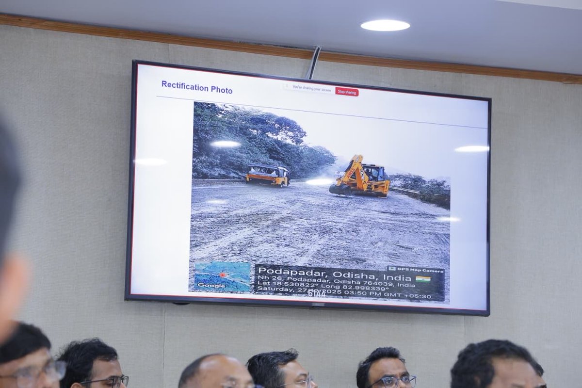 hdmalhotra's tweet image. Under the chairmanship of Hon’ble Minister Shri @nitin_gadkari , reviewed the ongoing maintenance projects of @NHAI_Official and @MORTHIndia in the states of #Bihar and #Odisha, along with Hon’ble MoS Shri @AjayTamtaBJP ji.

The meeting focused on improving road quality, ensuring