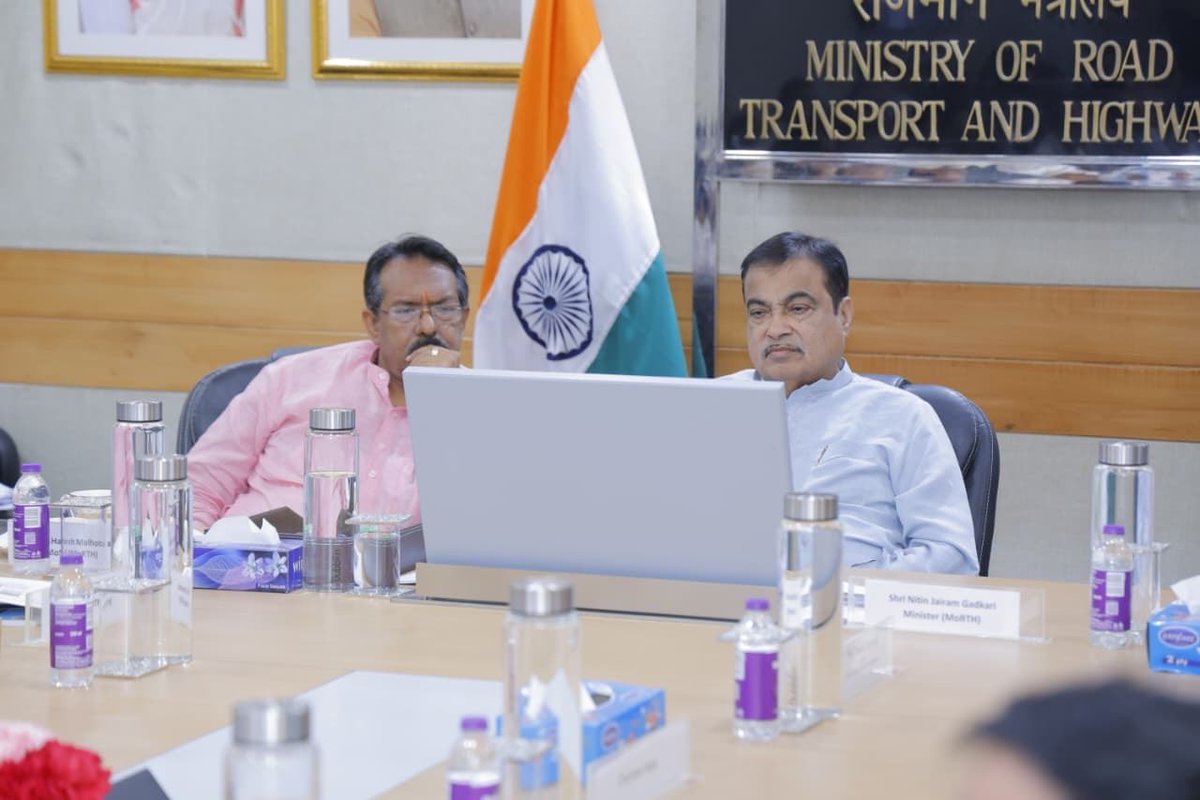 hdmalhotra's tweet image. Under the chairmanship of Hon’ble Minister Shri @nitin_gadkari , reviewed the ongoing maintenance projects of @NHAI_Official and @MORTHIndia in the states of #Bihar and #Odisha, along with Hon’ble MoS Shri @AjayTamtaBJP ji.

The meeting focused on improving road quality, ensuring