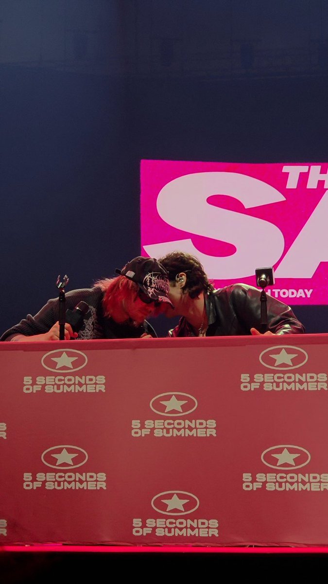 ✨J ✨ 🎸🐧 tweet media