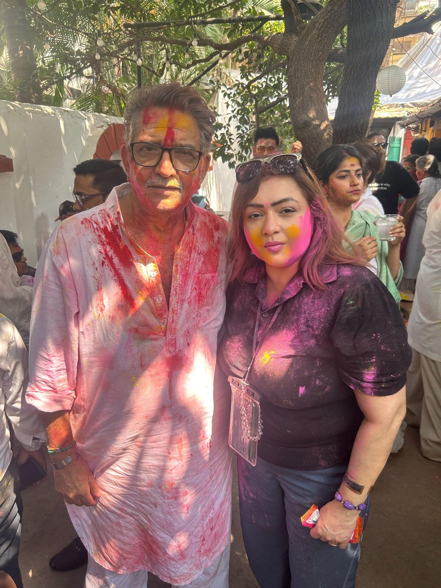 SahilaChaddha's tweet image. My Fun-filled Colorful #Holi Memories of This Year...😍💃❤️
Celebrated With Dearest #TanviAzmi, #BabaAzmi, #ShabanaAzmi, #JavedAkhtar, #GulshanGrower, #AliFazal, #ArunPandit, #ShaliniPandit, #BobBrahmabhatt, #SohailTatari, #MouniRoy, #RohitRoy, #ManishMalhotra Amonst Others Too..