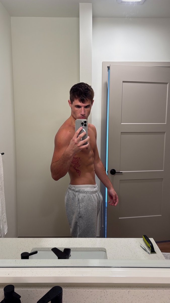 joeywstoll tweet media