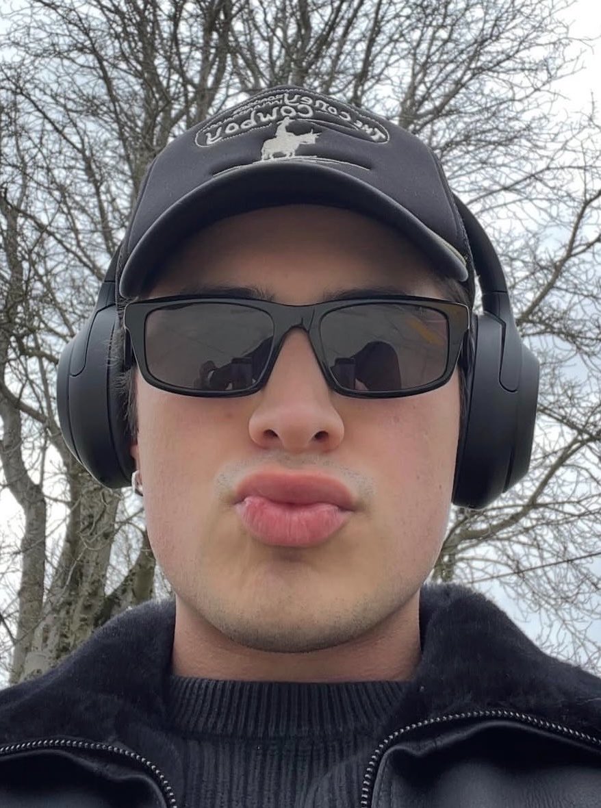 hudcunt_y tweet media