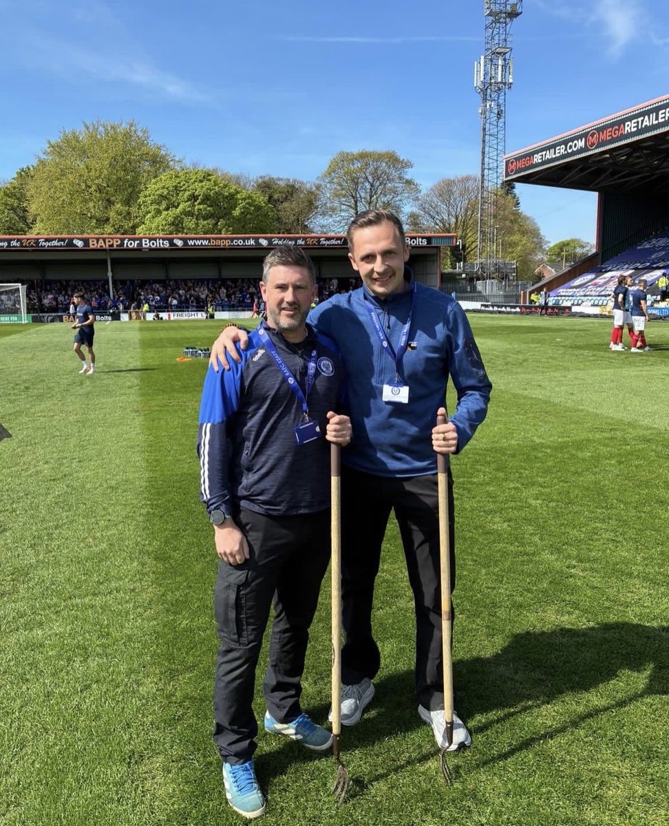 JimibCalverley's tweet photo. Rochdale had quite a lot of groundsmen on Saturday didn’t they? 

We’ve seen the York fans in the home end, but this is by far my favourite story. South Stand regular @jack_rank ladies and gents with a quite unusual way of making sure he was there.

#Ycfc https://t.co/YR1HYPBs8o