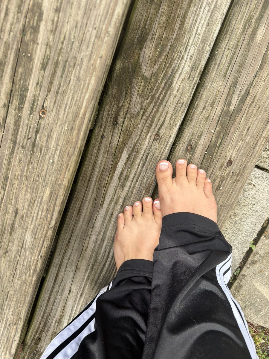 Pretty Fairy Feet tweet media