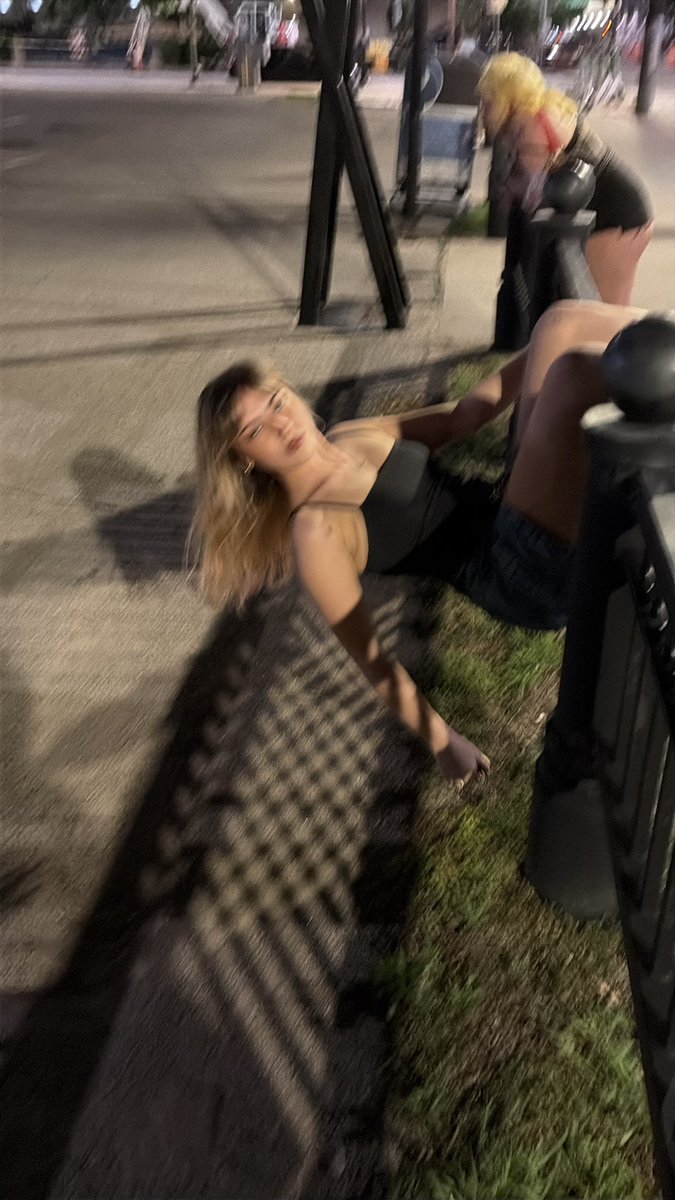 candy cigarettes ⭐️ tweet media