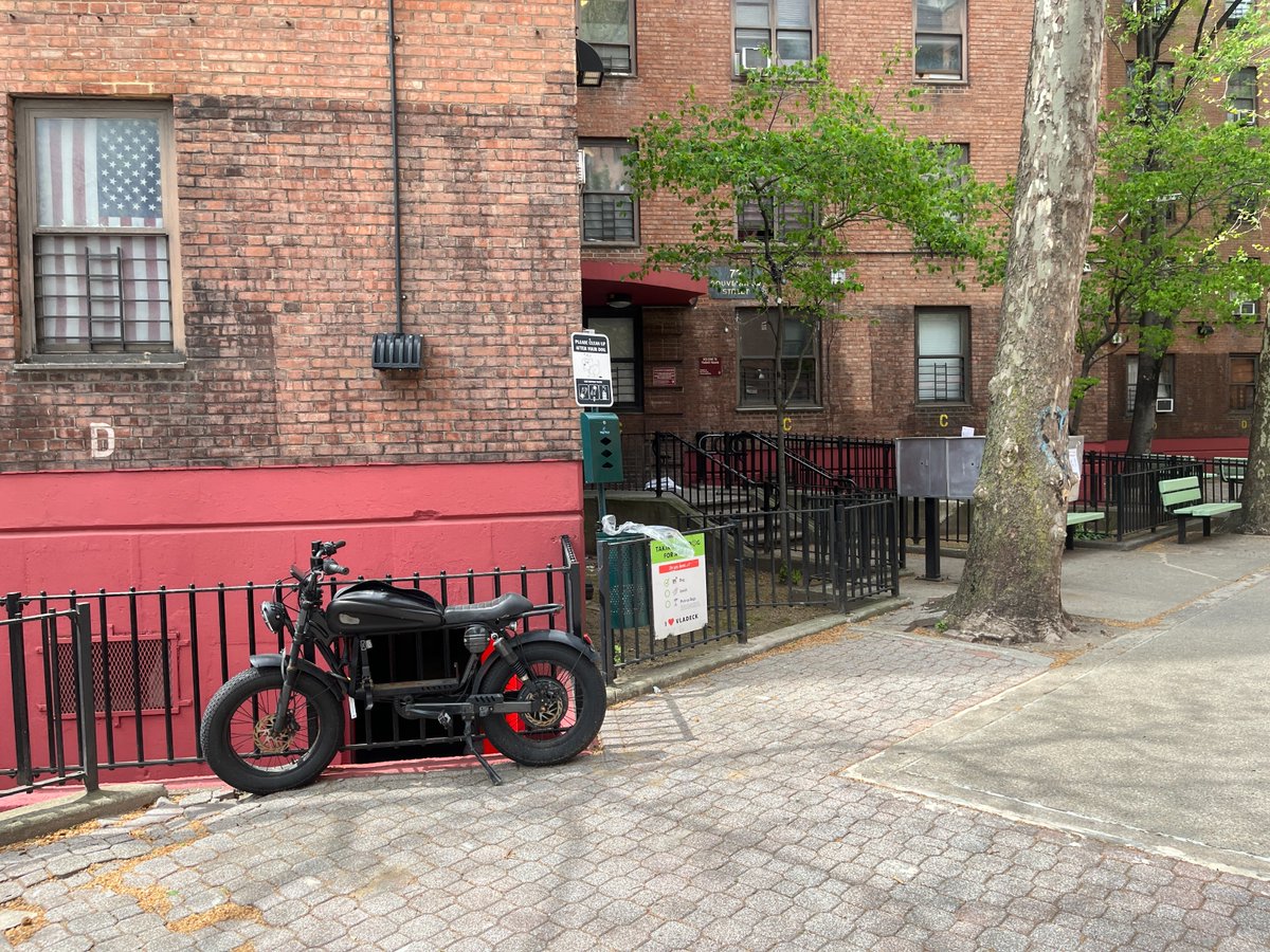 NYPD Housing PSA 4 tweet media