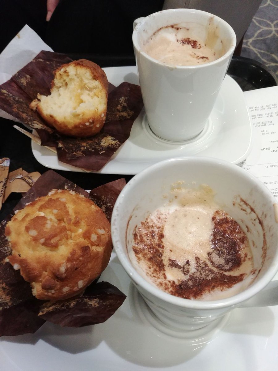 france_images's tweet image. Afternoon coffee in Boulogne sur Mer  #France 🇨🇵 #travel our #PhotoofTheDay buff.ly/4dUVixy