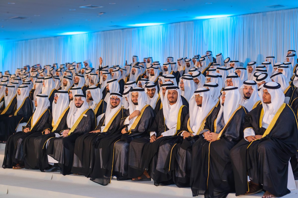 UOfjeddah's tweet photo. حفل التخرج |

ونستمر بالاحتفاء بثمرة الجهد، وفخر جامعة جدة… قادة المستقبل يصنعون بدايتهم🎓

#جامعة_جدة
 #حفل_تخرج_قادة_المستقبل_11 #الاختيار_الأول_لقادة_المستقبل https://t.co/HheYot8eDM