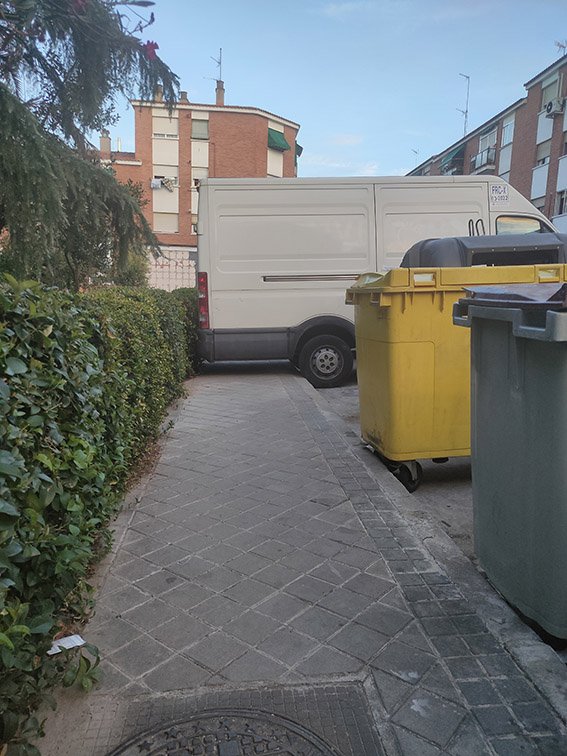 <a href="/policiademadrid/">Policía Municipal de Madrid</a> <a href="/irene_Martinezv/">Reirecapacitando 👸🏻🎀</a> Y las aceras y los pasos de peatones ya sería la hostia