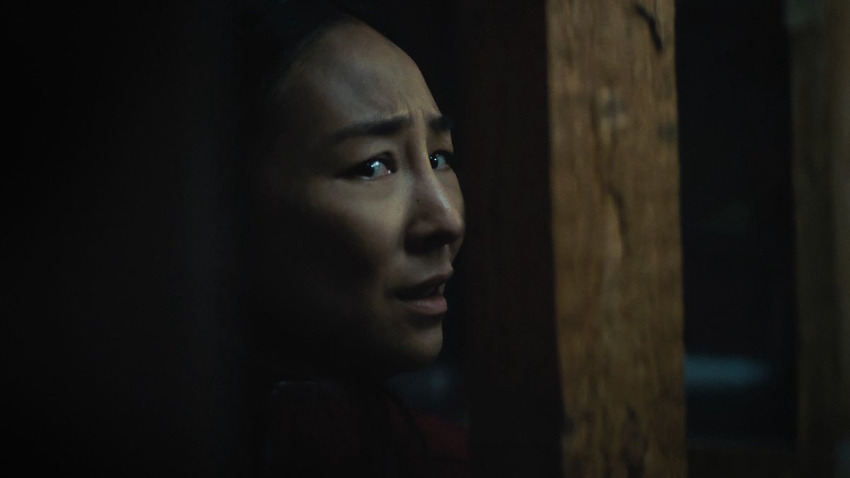 FilmUpdates's tweet image. First look at Louis Leterrier’s sci-fi thriller ‘THE LAST HOUSE’ starring Greta Lee and Wagner Moura.

A family mysteriously sealed inside their home must fight dwindling resources and an unknown threat to survive.

Premiering August 7 on Netflix.