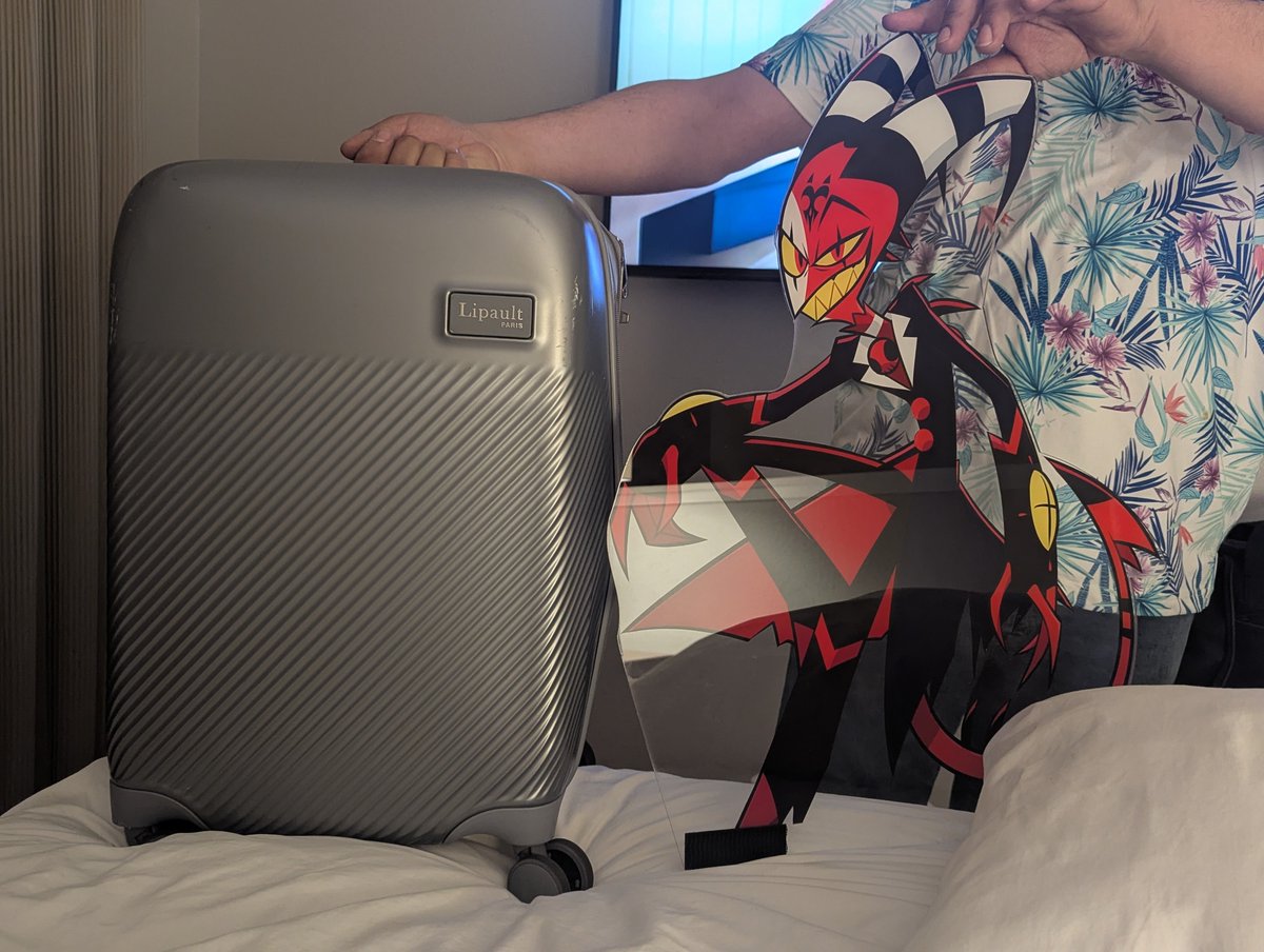 Lost_Romantique tweet media