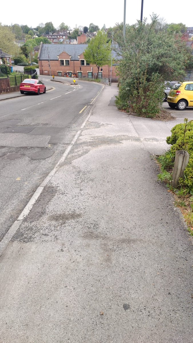 lfgsheffield's tweet image. @robadob cleared 12 buckets of gravel left blocking drains and causing issues for residents.

After reporting it and getting nowhere, he just got on with it.

Sheffield deserves systems that actually deliver.

Get involved 👇
#LFGSheffield #Sheffield #lfg