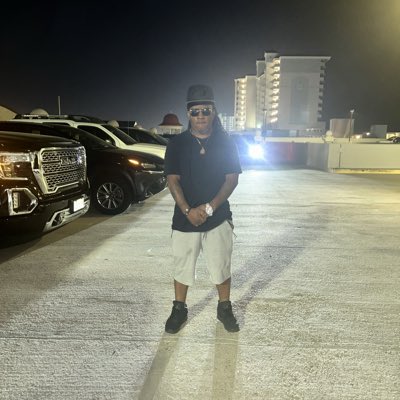 Half_a_zone's tweet photo. #NewProfilePic https://t.co/My8RYqEmWz