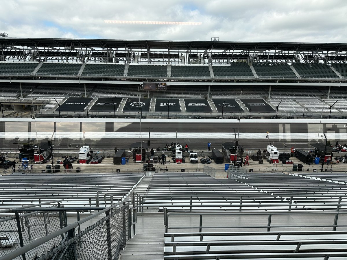 CDeHarde's tweet image. We’re back.

#IndyCar