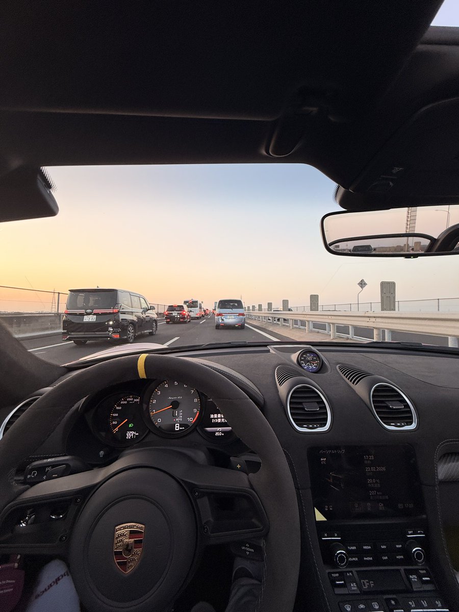 とんできたむくどり tweet media