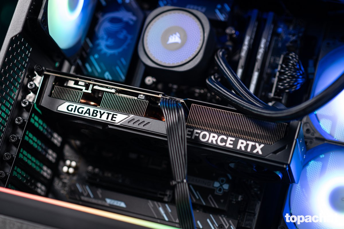 TopAchat's tweet photo. 🎁 #27AnsTopAchat
Puissance et style pour le PC Gamer DAWN à gagner dans le Setup 5 !

https://t.co/Pm7sxa88YM

Participe ici :
https://t.co/OYsL3nlI98 https://t.co/yapr7xJtmD