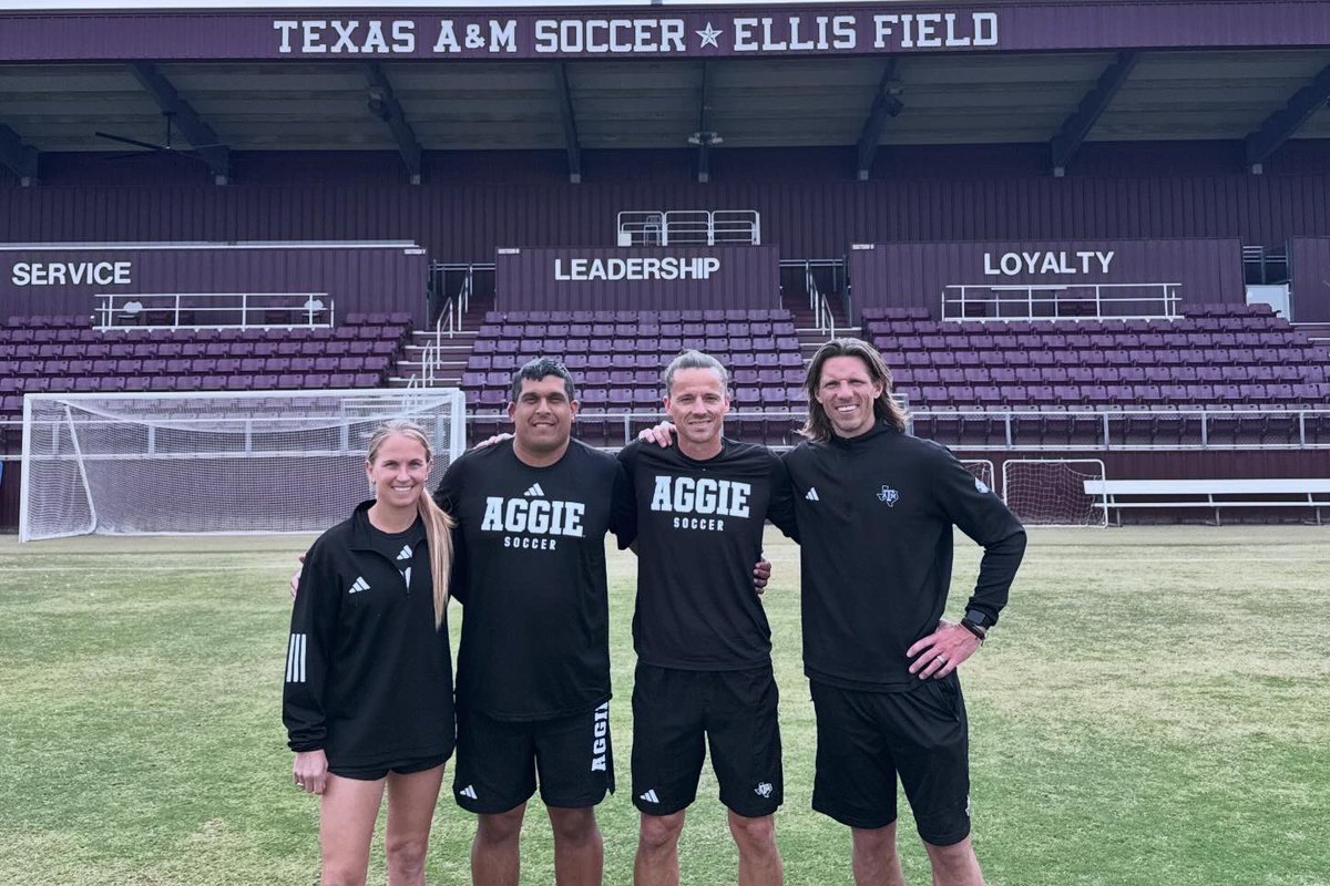 CoachAliH's tweet image. First Spring in Aggieland ☑️🤠 This place is special, grateful for the move we made here, for the fantastic first few months living in Texas and been embraced by Texas A&amp;amp;M! Very excited about how first Fall season and what we are building here🧤🧱 @AggieSoccer @12thMan #GigEm