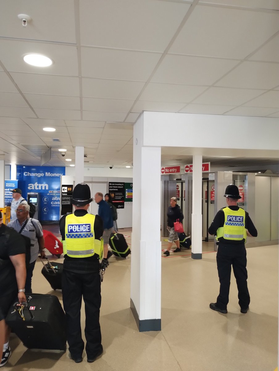 East Midlands Airport Police 🛫 tweet media