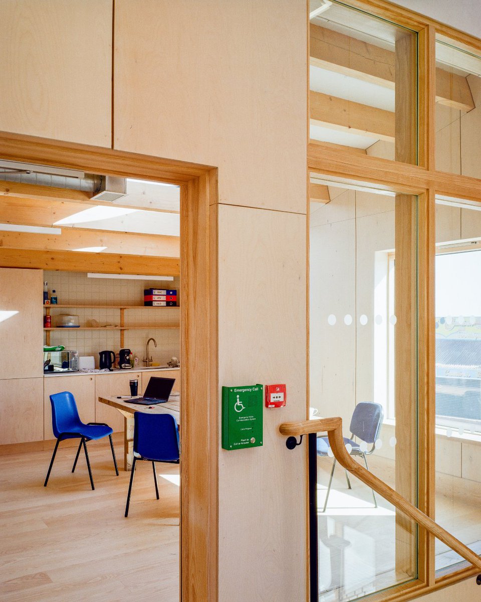 BucklandTimber's tweet photo. A few more from Camber Sands Welcome Centre - bringing together a mix of timber approaches. We supplied the Douglas fir glulam for the new roof structure, built over the existing buildings. 📸 Owen Vidler Media LTD https://t.co/6gOFDhclKC
