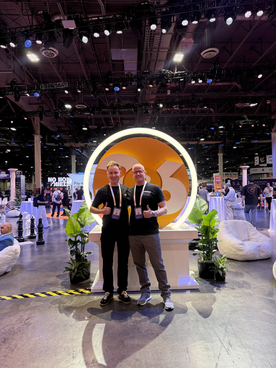 danberezovsky's tweet photo. With @smilesbitcoin at @TheBitcoinConf in Las Vegas. Like Coachella but for Bitcoin companies. 10/10 https://t.co/3phj0YsWJI