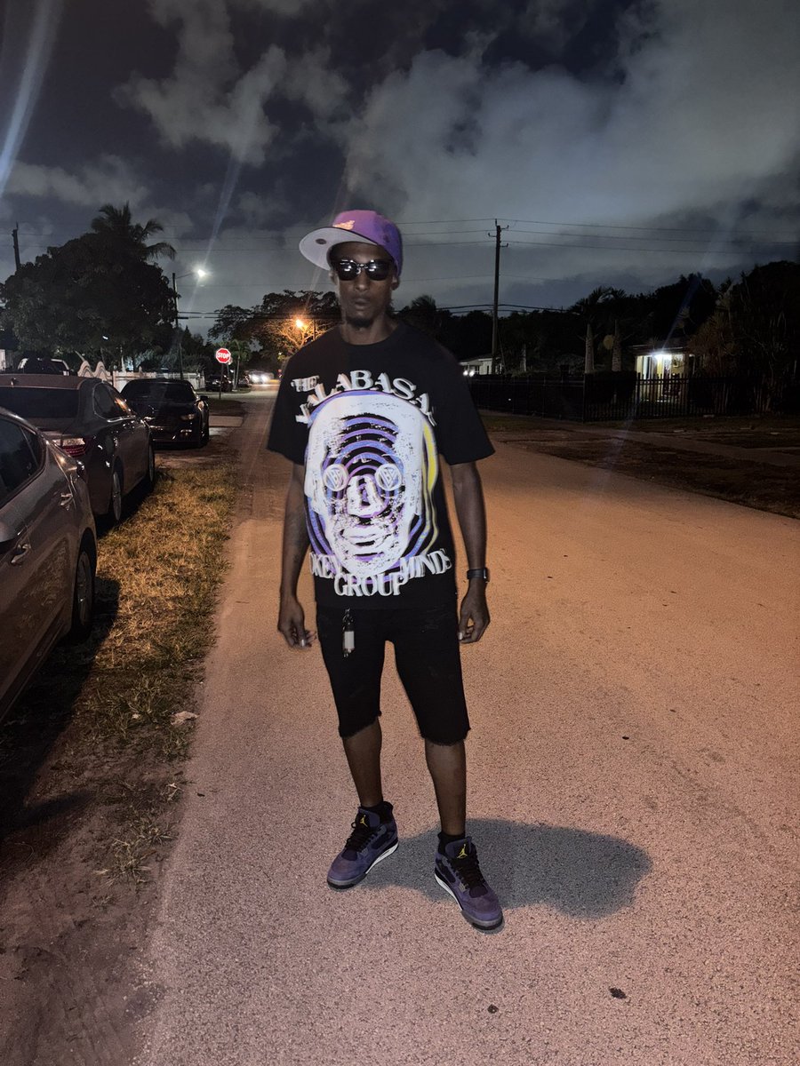 LongLivePratts's tweet photo. This Shit On Floor you gotta be one of them ones to understand #HAPPYBIRTHDAY #GoldMouf 
#LongLiveGoldMouf 💯🫶🏿🕊️ https://t.co/jHy6SaPO0n