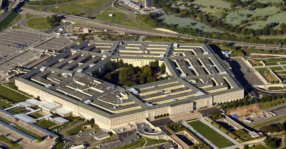 thetechstartups's tweet image. 🚨 @Google is now working with the Pentagon

The tech giant just signed a deal to deploy AI models for classified military operations—joining OpenAI and xAI.

The shift from consumer AI to national security is accelerating.

Full story on TechStartups ⬇️

#AI #Google #Pentagon