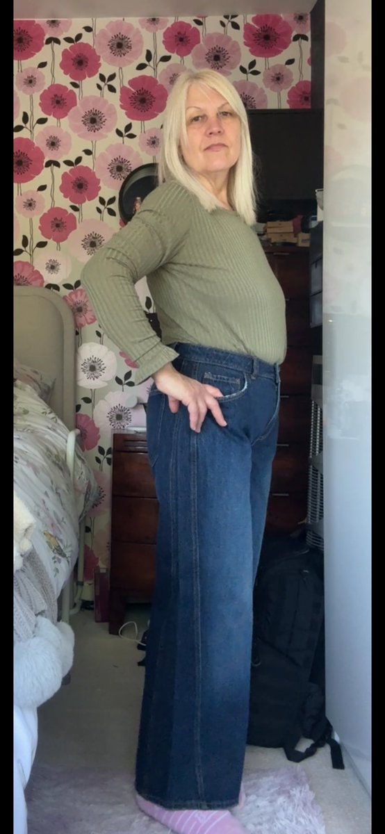 sarah tweet media