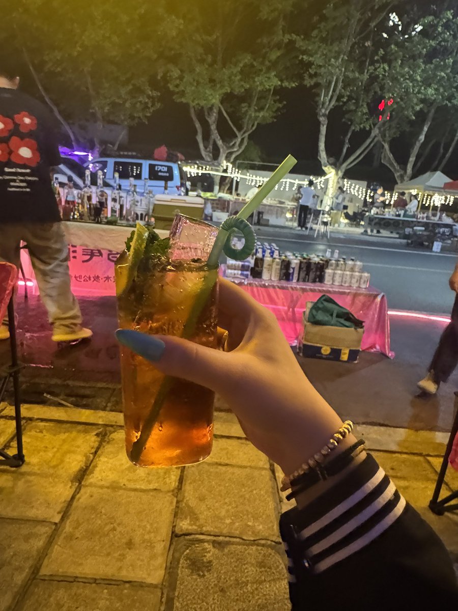 小狗奈奈（旧号被冻结版） tweet media
