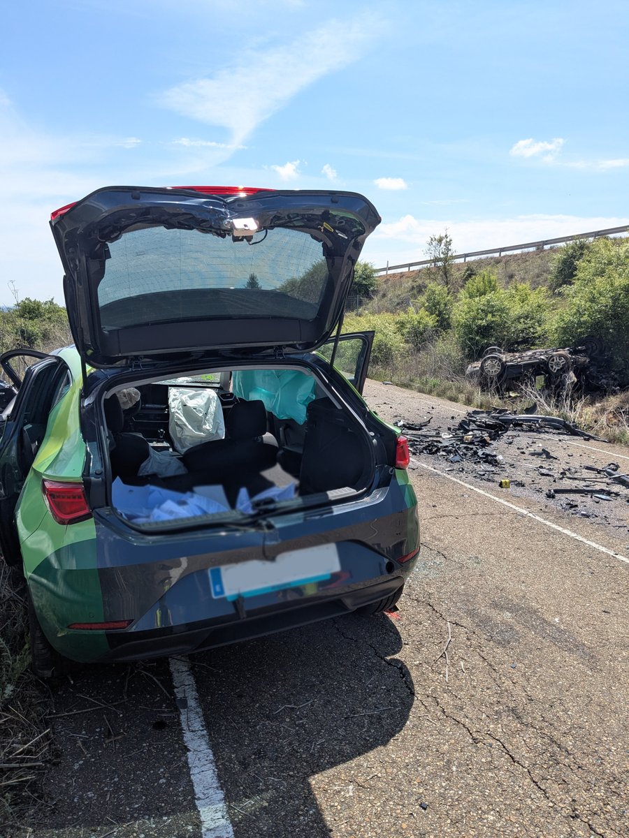 Bomberos de León tweet media