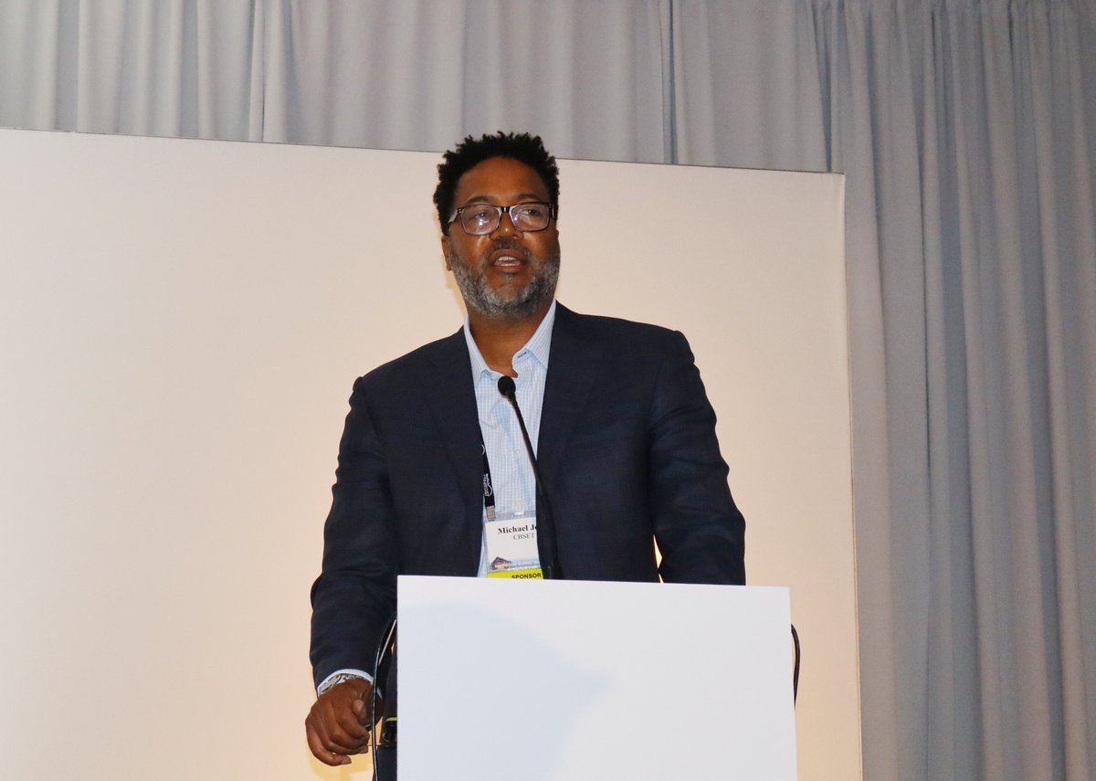 MedTechStrat's tweet image. Opening round two at #InnovationDublin 2026: Michael John of Gold Sponsor @CBSETInc. A nonprofit advancing #medicaldevices with GLP facilities, imaging, and #regulatory expertise. Thank you for your support!