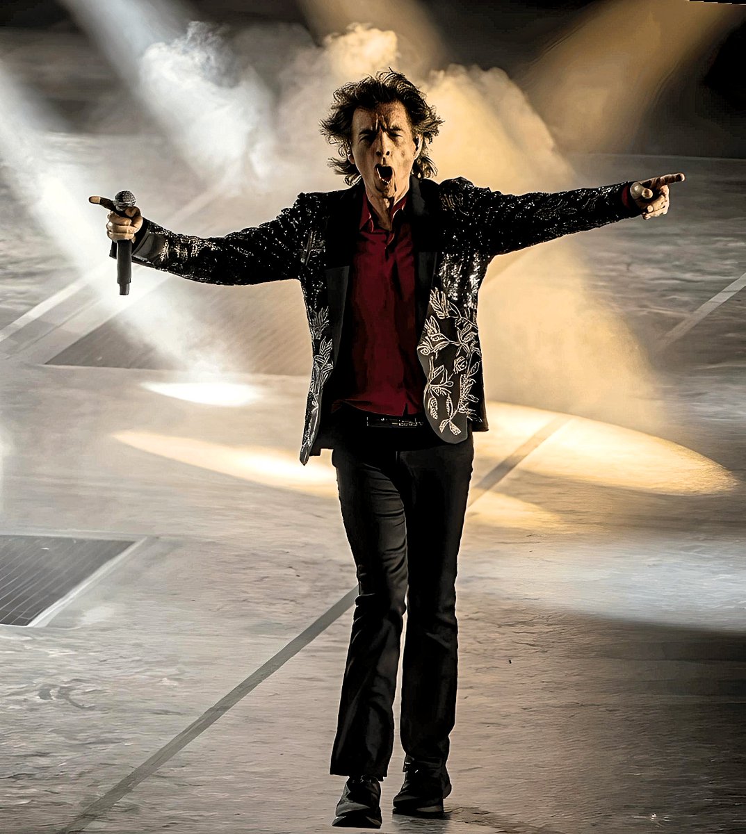 JCBliss's tweet image. Mick Jagger of The Rolling Stones - State Farm Stadium; Glendale, AZ (8-26-19). @MickJagger @RollingStones #NoFilter
Photo: Jeff Bliss
jeffcbliss.tumblr.com