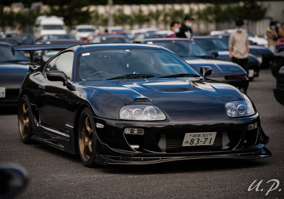 まえしょー tweet media