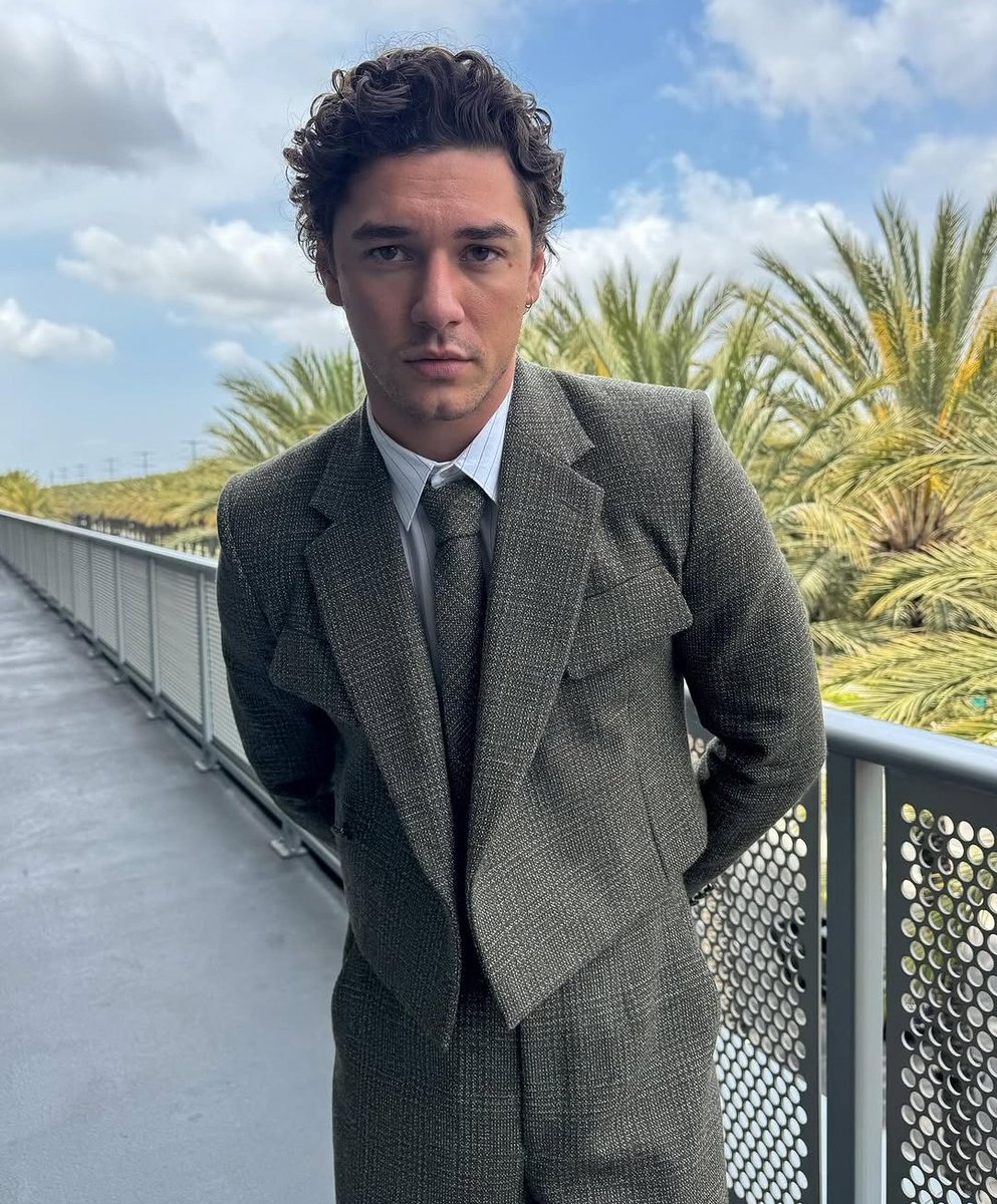 naluh ✨ tweet media