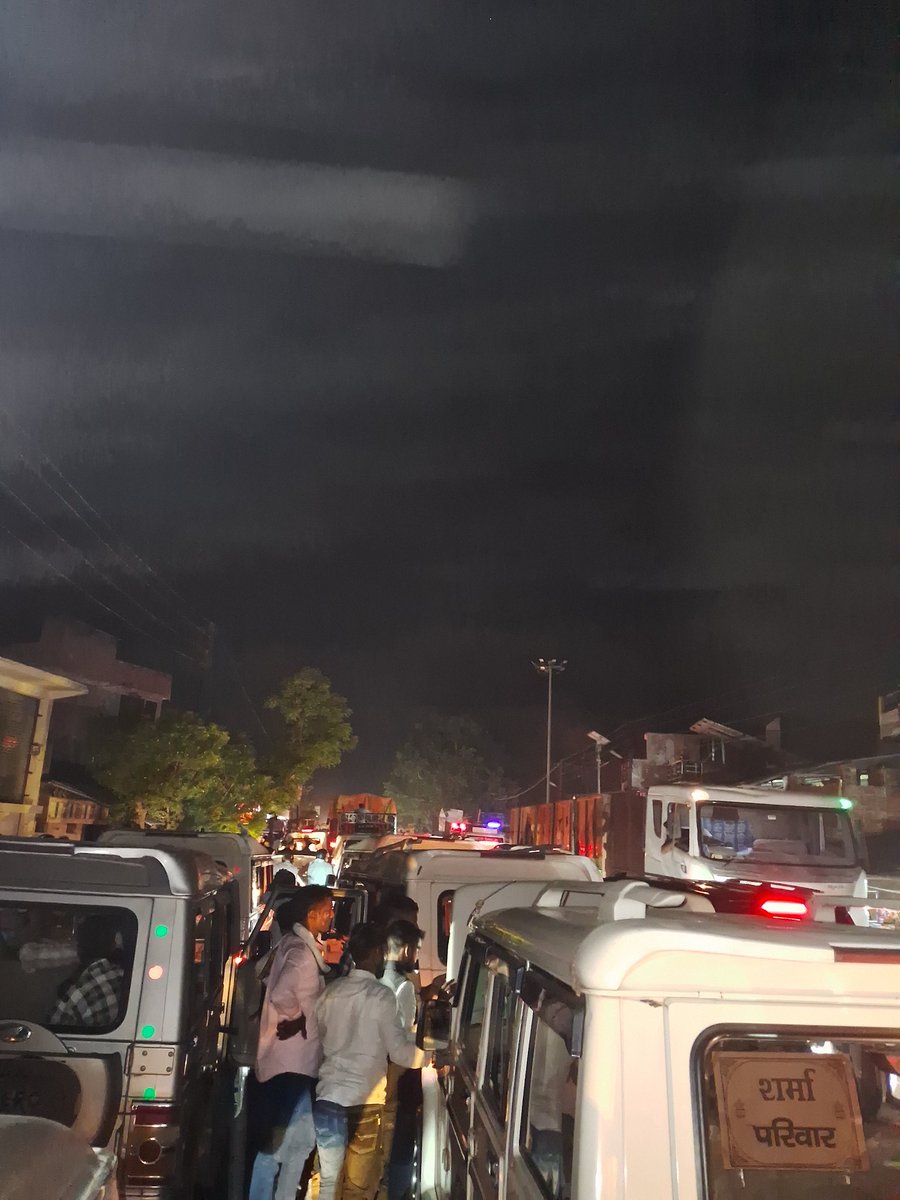 Yadav15Rajveer's tweet image. Please resolve the issue