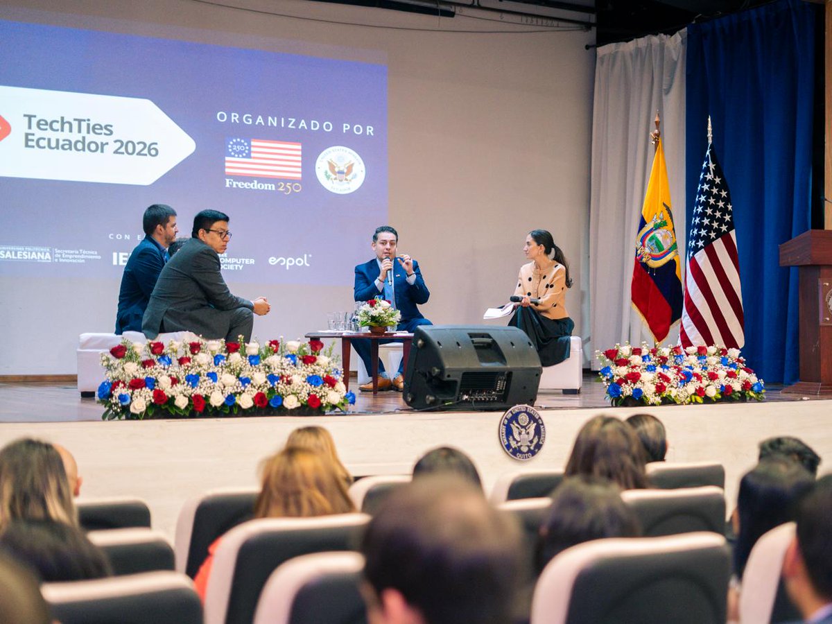 USembassyEC's tweet photo. #Freedom250: El programa de TechTies Ecuador fue un éxito en Quito y en Guayaquil, donde más de 800 líderes del sector público, de la sociedad civil, del emprendimiento, del periodismo y de la creación de contenido descubrieron las virtudes de la inteligencia artificial estadounidense, una tecnología confiable y segura. Este evento es un ejemplo más de cómo los EE.UU. comparte la excelencia “Made in 🇺🇸” en innovación y evolución tecnológica con el Ecuador y la región.

#TechTies