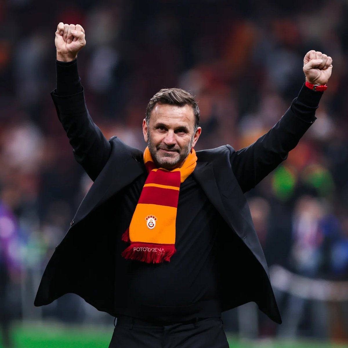 TFF’nin Montella’yı Fenerbahçe’ye verip Okan Buruk’u Milli Takım’a çekme planları varmış. Akıllarınca Okan Buruk hegemonyasını sonlandıracaklar. Ne okan hocamızı Milli Takımımız’a ne de Dünya Kupası’na gidecek olan Montella’yı Fenerbahçe’ye veririz. Boşuna umutlanmayın !!