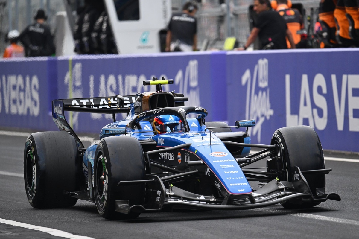 Archange_Shadow's tweet image. 🚨 BREAKING: #BreakingNews Williams FW48 faces 28kg weight issue amid 2026 F1 regs—new min 768kg limit sparks hope for 1-sec gain via cuts, despite skipping Barcelona shakedown for Bahrain prep

#F1 #Williams #FW48