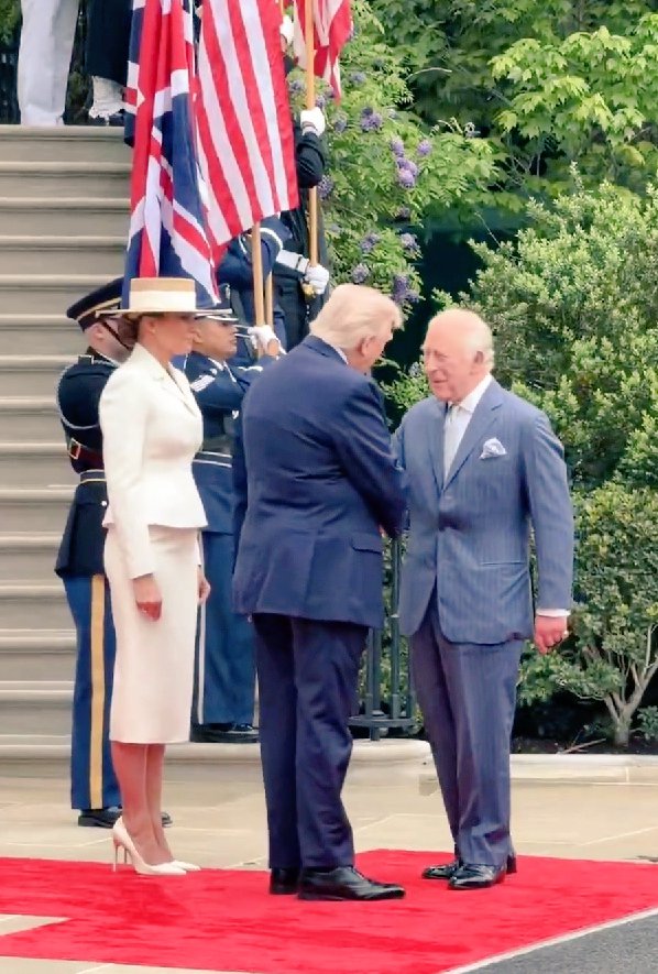 MrJOHNWICK2's tweet image. 🔴⚪🔵🔴🔵⚪🔴⚪🔵🔴⚪🔵
Time for a FAST FOLLOW TRAIN
Repost this post over 100 to get 100 # FOLLOWERS #MAGA 🇺🇸🇺🇸
🇺🇸🇺🇸 LET'S GO #TrumpTrain
🔴⚪🔵#PresidentTrump 🔵⚪🔴
#IStandWithTrump 🇺🇸🇺🇸🇺🇸🇺🇸🇺🇸
🔴⚪🔵🔴⚪🔵🔴⚪🔵🔴⚪🔵