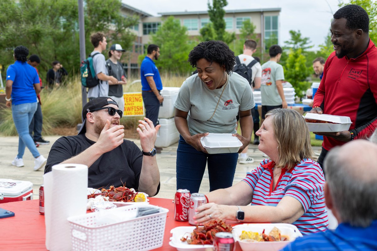 LATechBUSN's tweet photo. Can we go back to last Friday?! 🦞

1,500 pounds of crawfish, great music, and so much fun with our students, faculty, and Advisory Board members!

Thank you to Gibsland Bank &amp; Trust for their corporate sponsorship that made Crawfish Boil possible. https://t.co/E0AaUP9Qcw