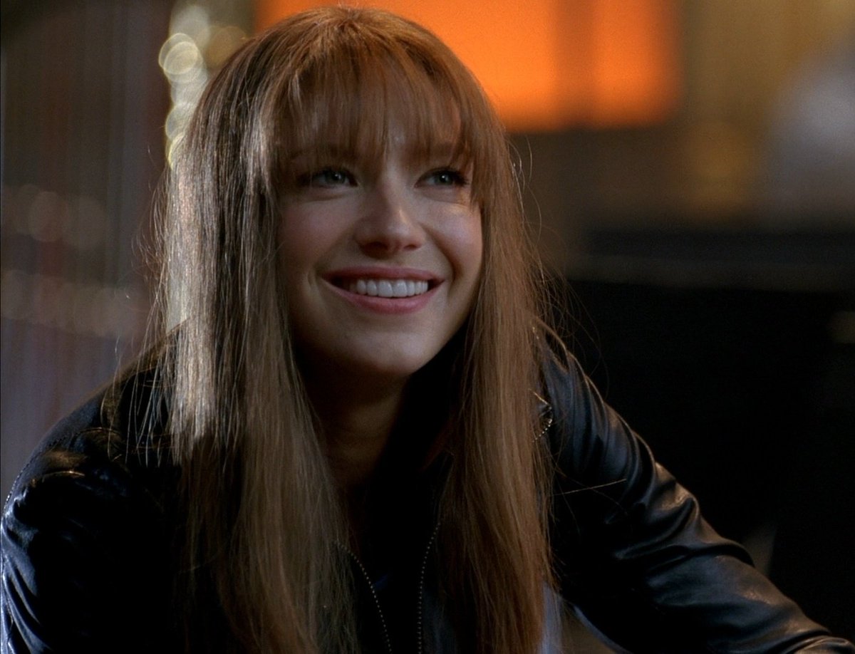 michlastone's tweet image. OLIVIA ALTERNATIVA DE FRANJA E RUIVA #Fringe