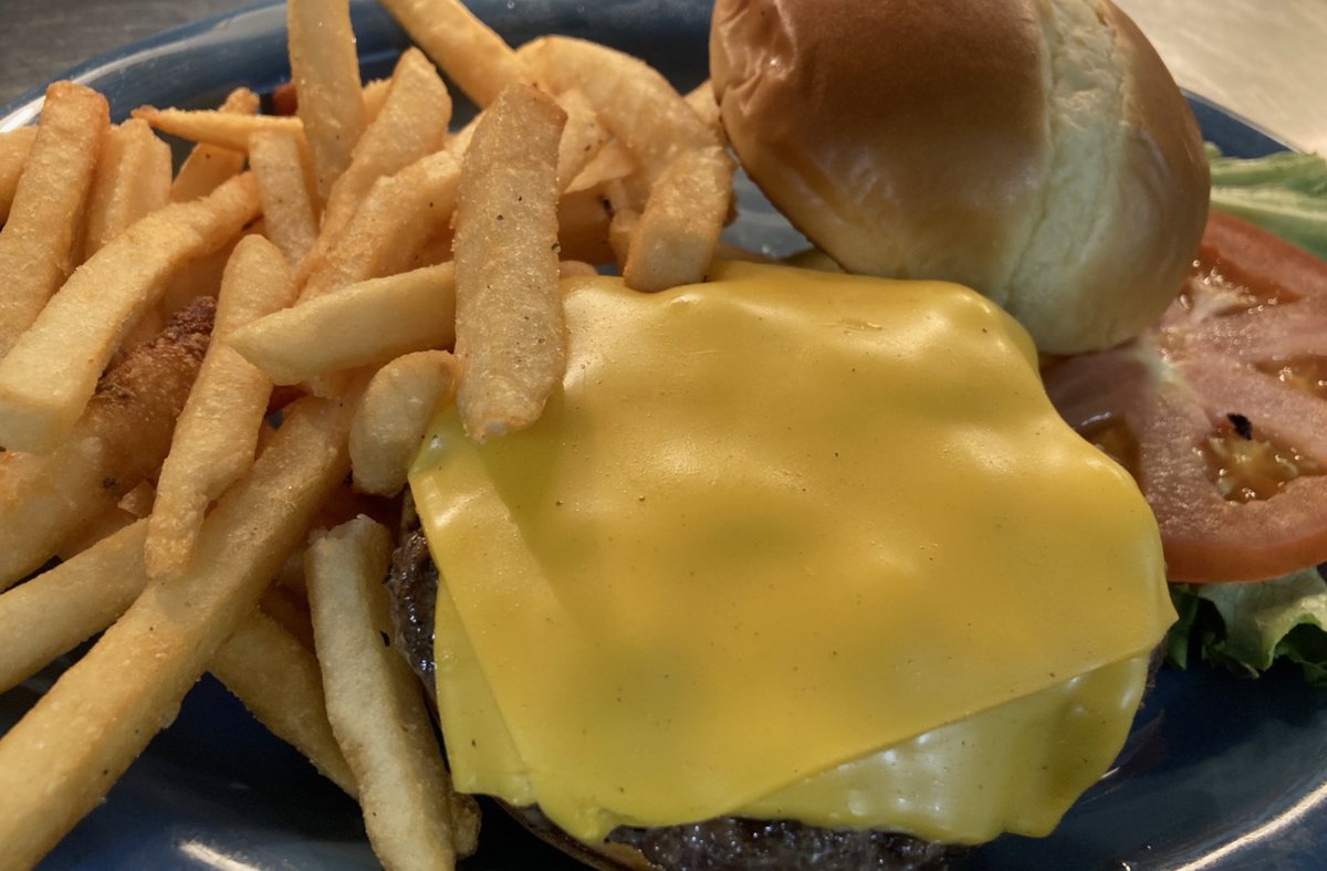TCsReferee's tweet image. Chicken? Burger? Chicken? Burger? 

Any which way you choose, you won’t go wrong at TC’s Referee.

TOP NOTCH TUE SOUPS (4.28.26):
Corn Chowder ~ Grilled Cheese Tomato 

#EatLocal