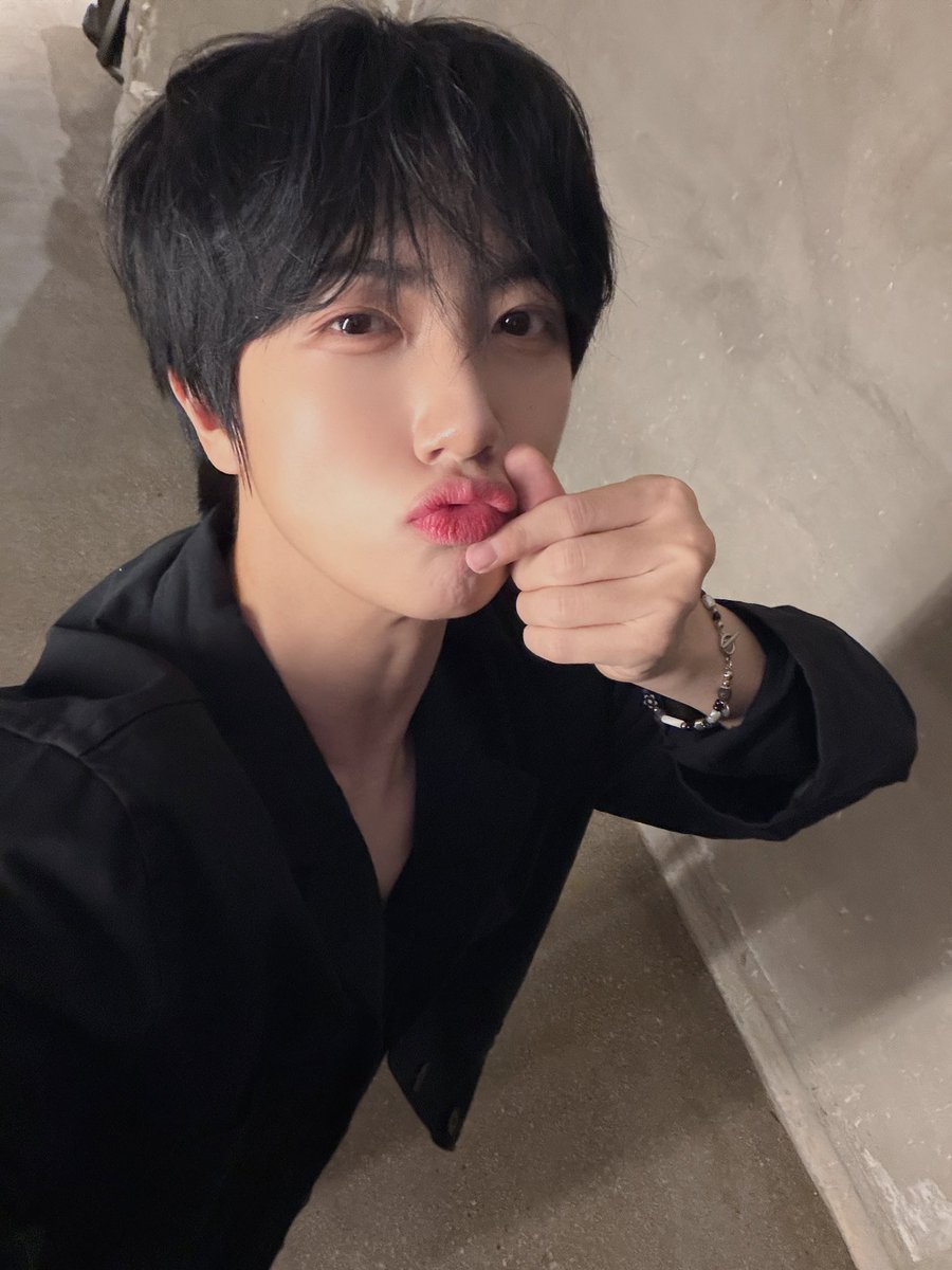 wonjinsworld's tweet photo. 🐦‍⬛🐦‍⬛🐦‍⬛

#원진 #wonjin #크래비티 #cravity https://t.co/I5ZZpV2LhD