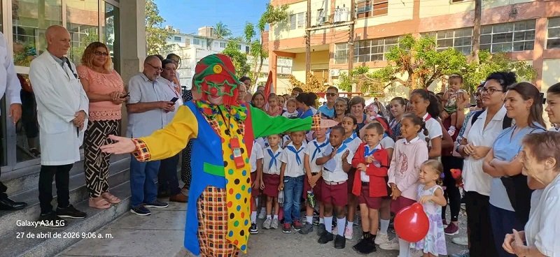 🛡️🇨🇺 ¡Cuba protege lo más valioso!

👶🏻👧🏻Ya está en marcha la 65 Campaña Nacional de Vacunación Antipoliomielítica Oral Bivalente. 

⚕️Un esfuerzo que reafirma nuestro compromiso con la infancia y mantiene eliminada la polio desde 1962. 🇨🇺👧👦

Más ℹ️🔗 actualidad.sld.cu/blog/noticia/i…