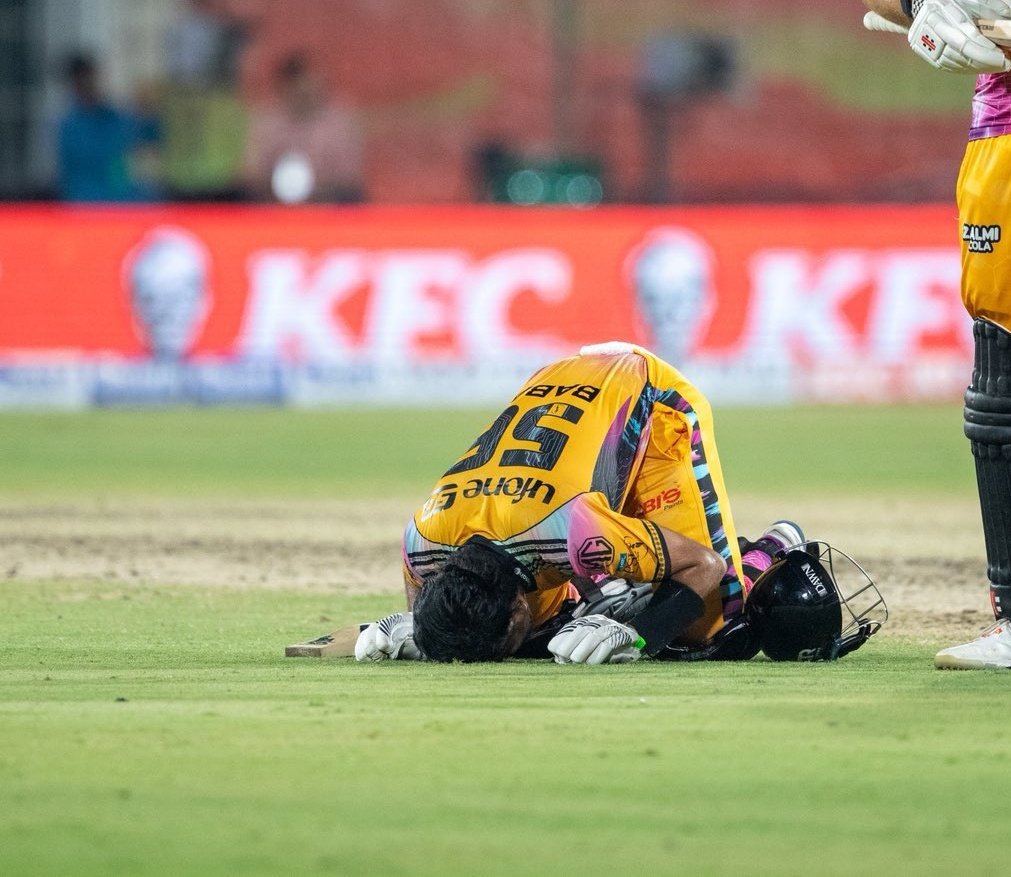 Cricket_istic's tweet image. Nothing's more beautiful than a Babar Azam sajda after a century, I repeat nothing! #Grateful #BabarAzam